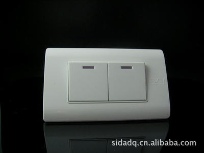 外貿(mào)美式墻壁開(kāi)關(guān)插座 卡賓斯基118型純白二位開(kāi)關(guān)，品質(zhì)與設(shè)計(jì)的融合